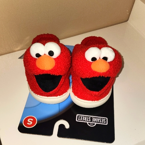 Sesame Street Shoes - Sesame Street Elmo Red Slippers Women's Small NWT